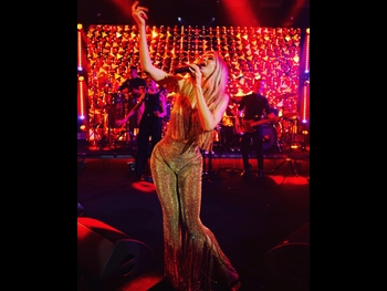  alt="Vera Brezhneva"