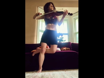  alt="Lindsey Stirling"