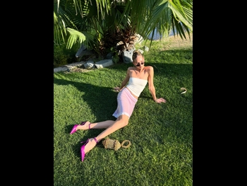  alt="Kari Cassandra"