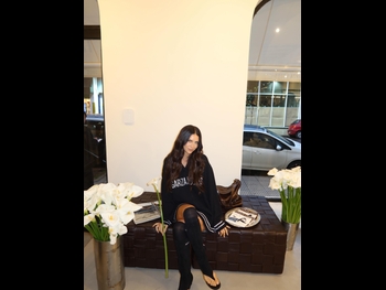  alt="Zaira Nara"