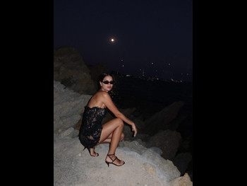  alt="Zaira Nara"