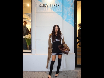  alt="Zaira Nara"