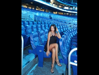  alt="Zaira Nara"