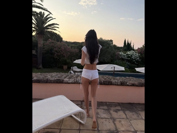  alt="Elisha Herbert"