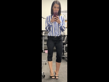  alt="Megan Olivi"
