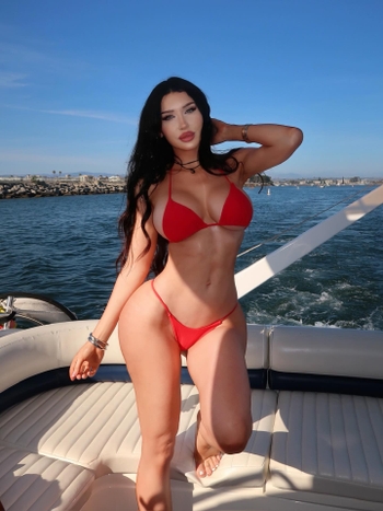 Molly Eskam