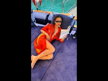  alt="Zeynep Bastik"