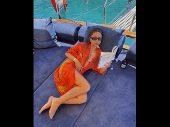  alt="Zeynep Bastik"