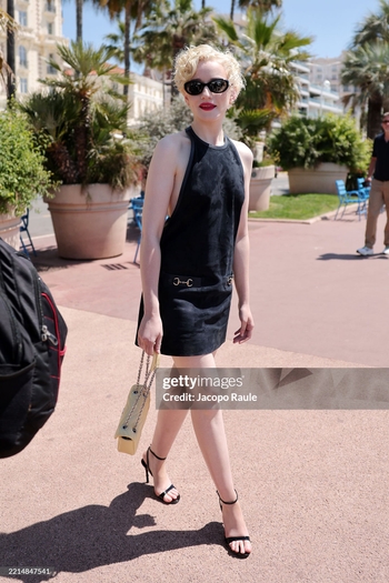 Julia Garner