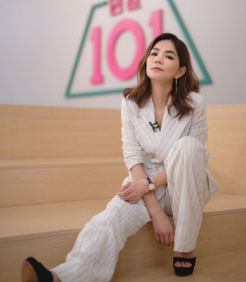 Ella Chen