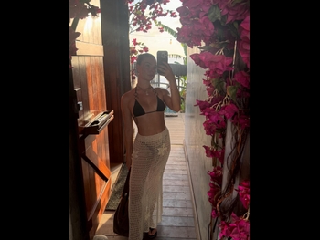  alt="Isis Valverde"