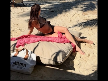  alt="Isis Valverde"