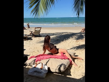  alt="Isis Valverde"