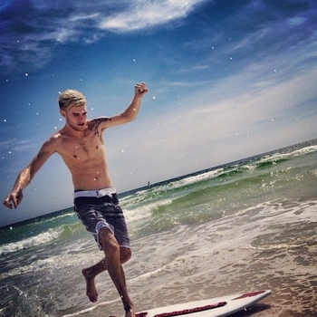 Colton Dixon