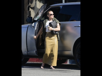  alt="Hilary Duff"