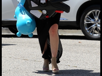  alt="Hilary Duff"