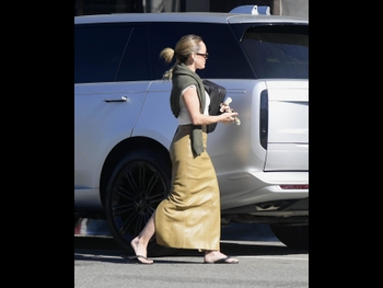  alt="Hilary Duff"