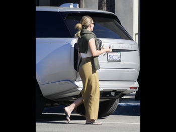  alt="Hilary Duff"
