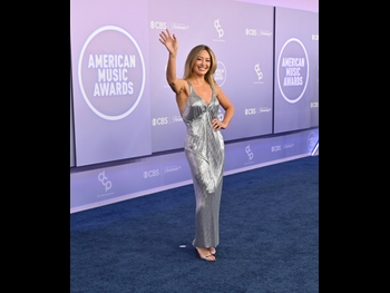  alt="Hilary Duff"