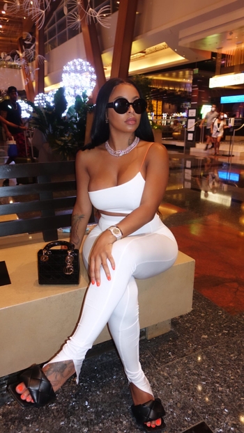 Alexis Skyy