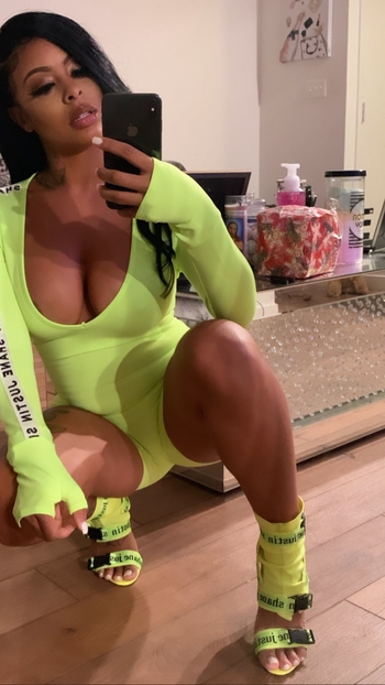 Alexis Skyy