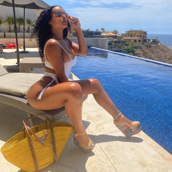 Alexis Skyy