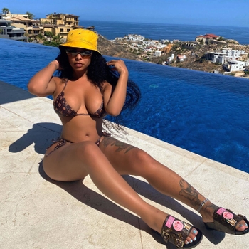 Alexis Skyy