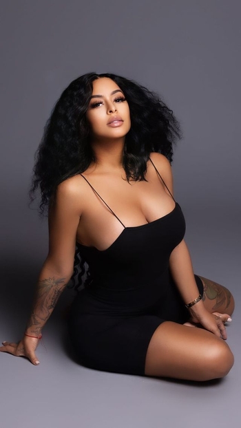 Alexis Skyy