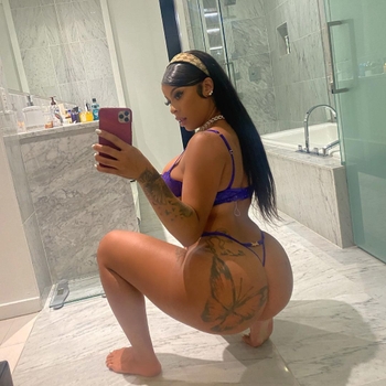 Alexis Skyy