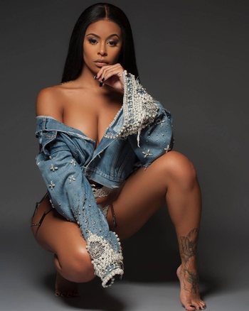 Alexis Skyy