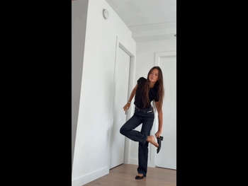  alt="Lily Chee"