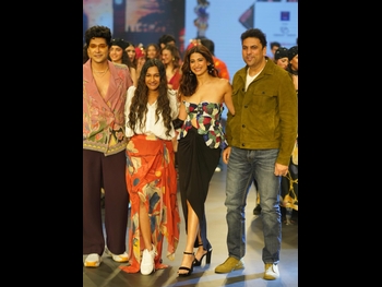  alt="Aahana Kumra"