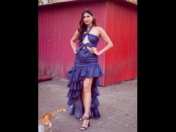  alt="Aahana Kumra"