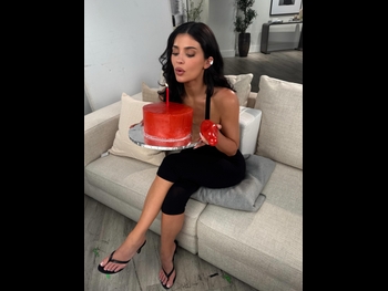  alt="Kylie Jenner"
