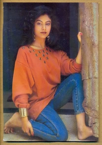 Ayesha Jhulka