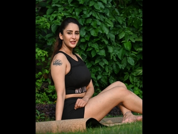  alt="Chahat Khanna"