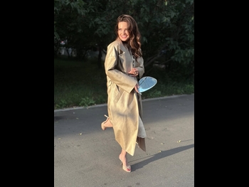  alt="Anna Peskova"