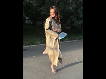  alt="Anna Peskova"