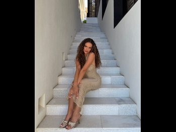  alt="Madison Pettis"