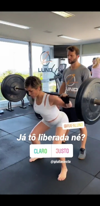 Flávia Alessandra