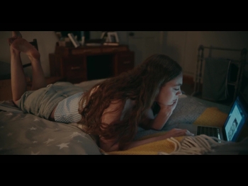  alt="Ellie Bindman"