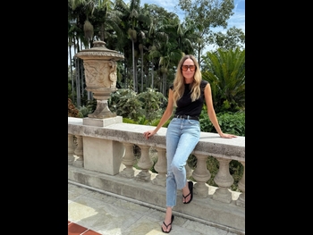 alt="Vanessa Angel"