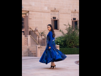  alt="Karisma Kapoor"