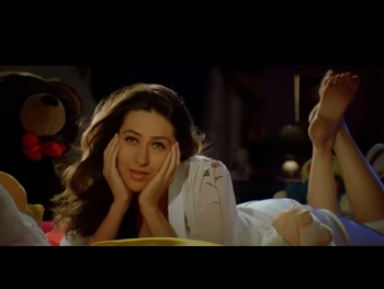  alt="Karisma Kapoor"