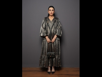  alt="Karisma Kapoor"