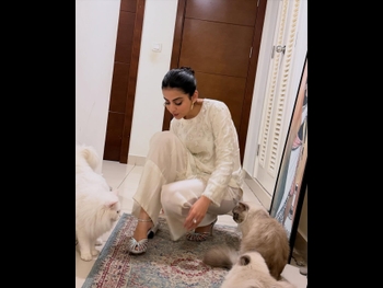  alt="Yashma Gill"