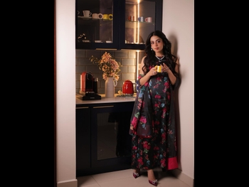  alt="Yashma Gill"