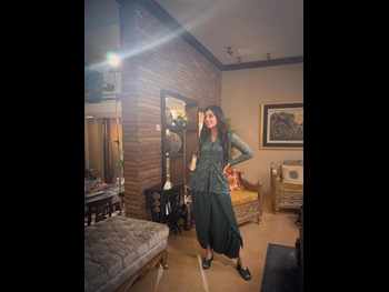  alt="Yashma Gill"