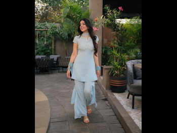  alt="Yashma Gill"