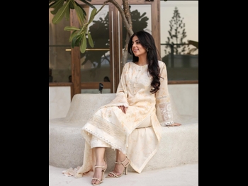 alt="Yashma Gill"